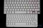 Logitech Ultrathin Keyboard Cover – Vergleich der Grösse des Apple Wireless Keyboard (oben) und dem Logitech Ultrathin Keyboard Cover (unten).