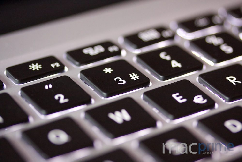 Hintergrundbeleuchtete Tastatur des 13-Zoll MacBook Pro mit Retina Display