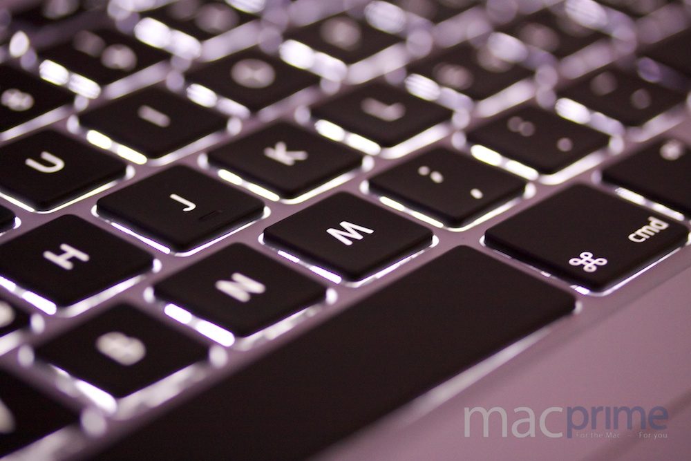 Hintergrundbeleuchtete Tastatur des 13-Zoll MacBook Pro mit Retina Display